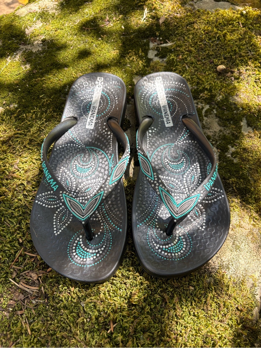 Ipanema Black Flip Flops with Teal Dot Pattern